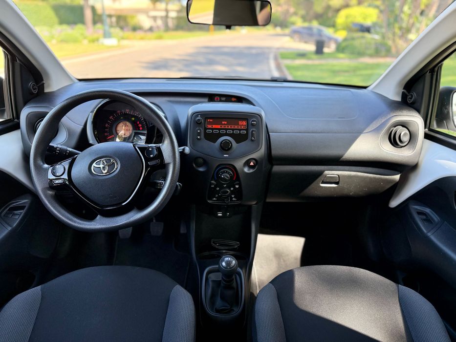 TOYOTA Aygo Garantia Toyota até 2031 -  1.0 Gasolina • 12/2021 • 71.661 km