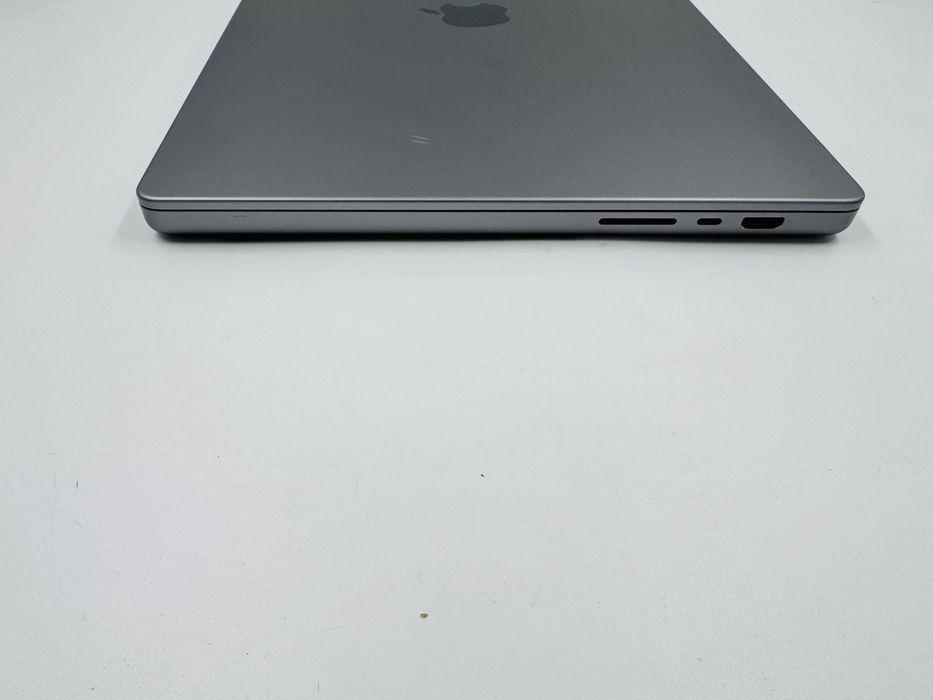 Apple Macbook Pro 16 2021 M1 Pro 32GB RAM 512GB SSD Space Gray IL7488