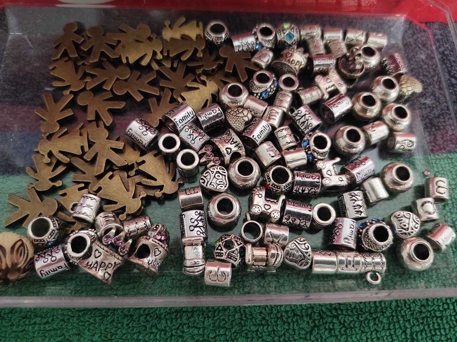 100 Contas para pulseiras (com furo)