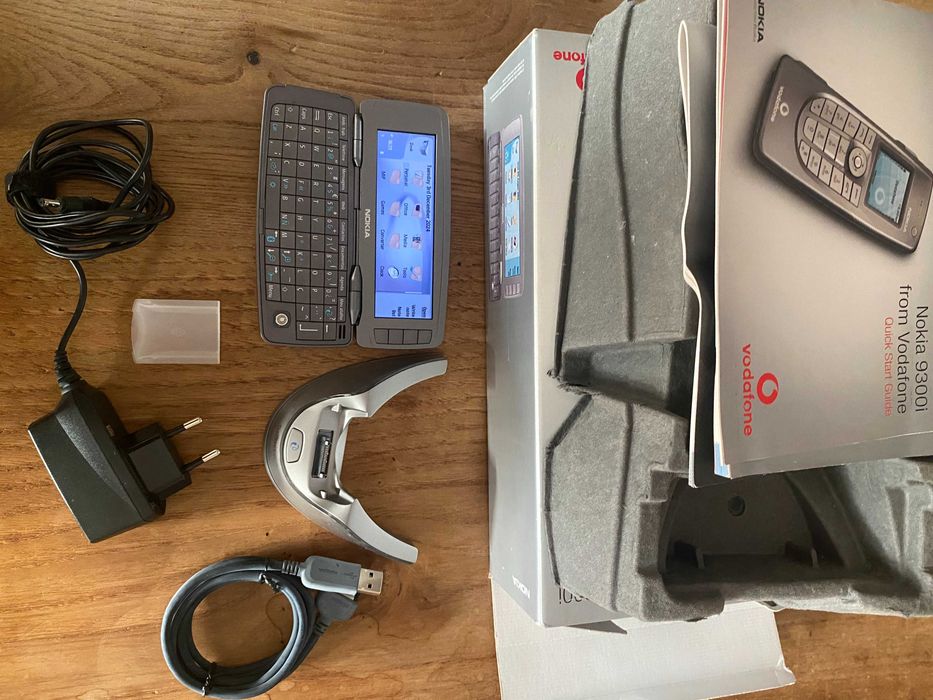 Telemovel/Mobile Nokia 9300i