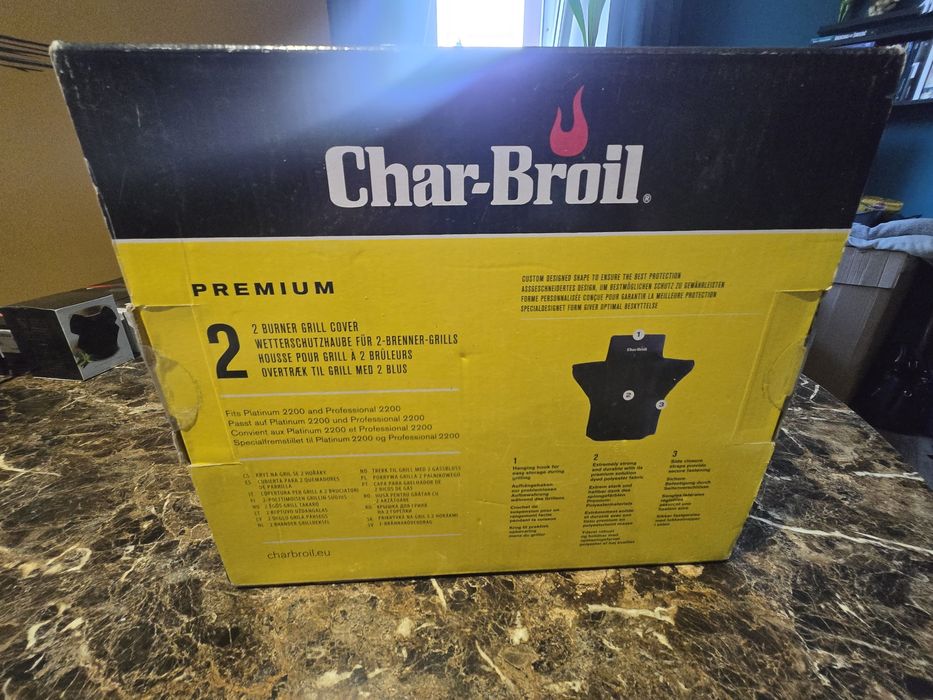 Nowy pokrowiec na gril firmy Char Broil