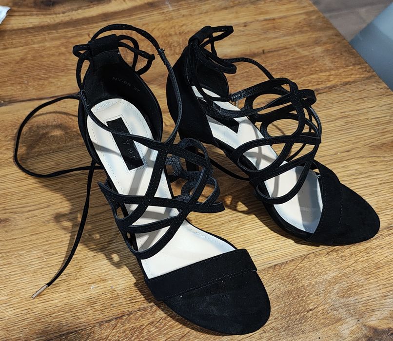 Buty szpilki. R.37