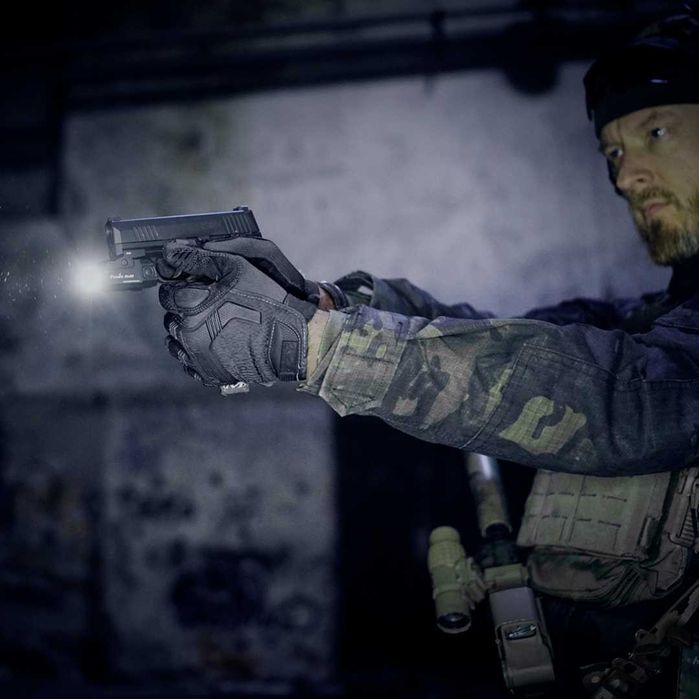 Latarka na broń Fenix GL06-365 do pistoletu SIG SAUER