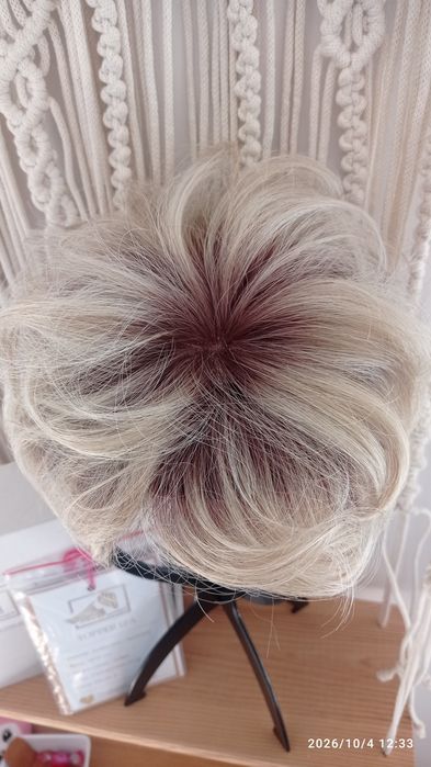 Toper krótki light blonde włosy syntetyczno-termiczne