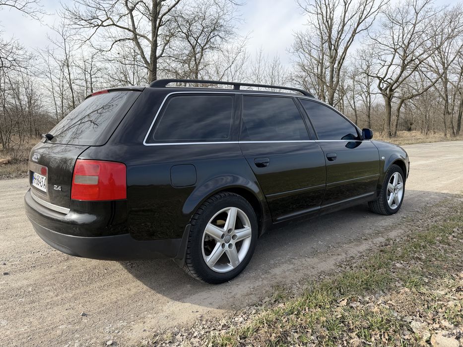 Автомобіль Ауди А6 С5