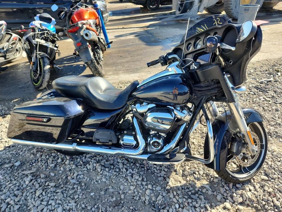 Harley-Davidson FLHXS Special 2019 HARLEY-DAVIDSON FLHX / Niski przebieg /