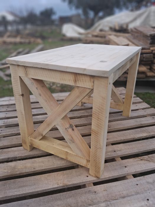 Mesa de centro em paletes