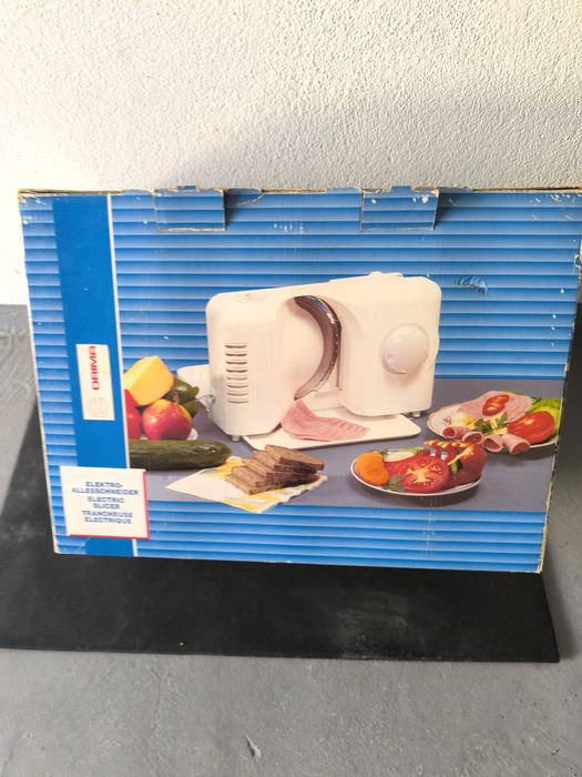 Fiambreira electrica sem uso como nova