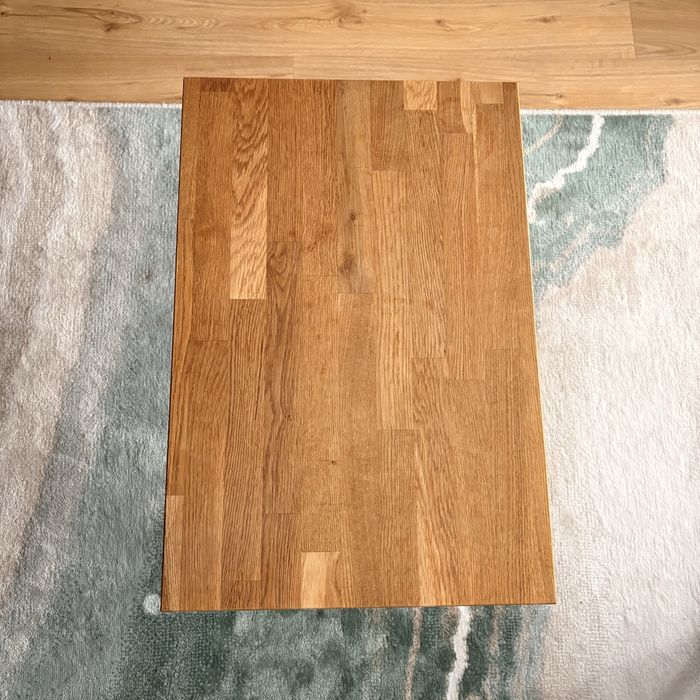 Stolik kawowy z drewnainym dębowym blatem