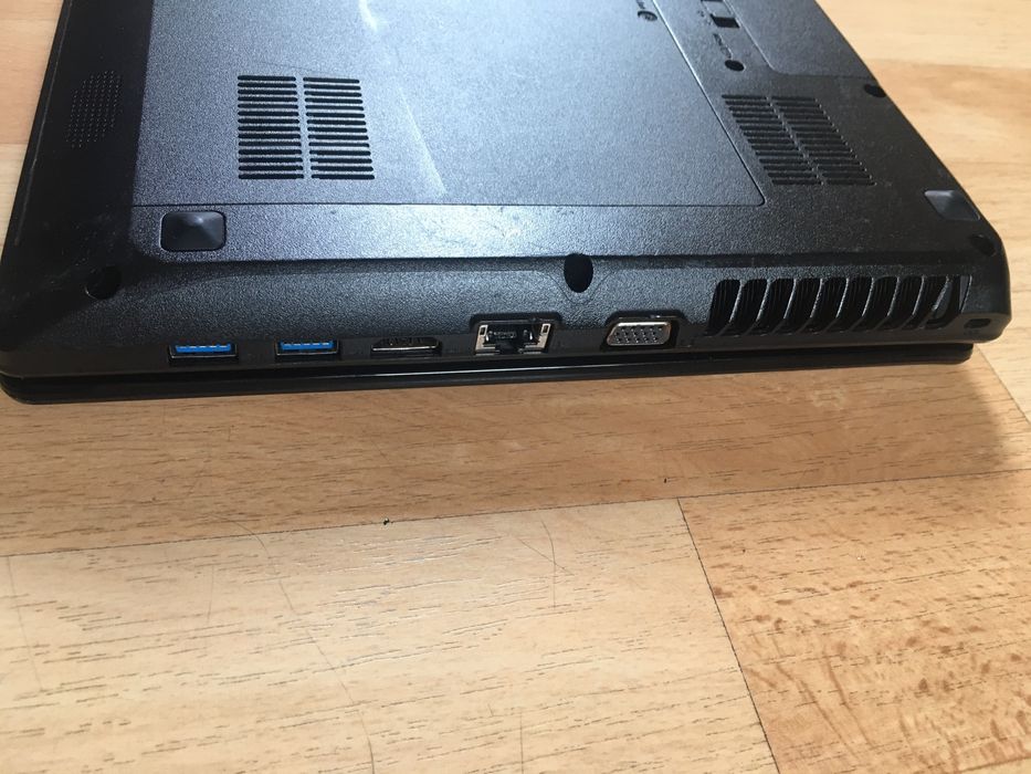 Laptop Lenovo G585-grafika Radeon hd-dysk ssd-ram 4 gb-hdmi