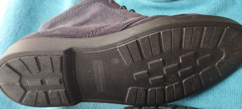 Buty męskie Tommy Hilfiger granatowe zamszowe rozmiar 43