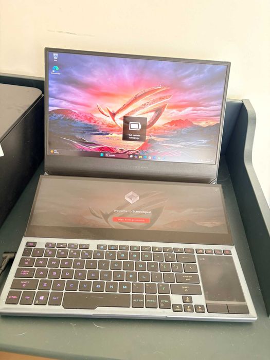 Laptop ASUS ROG Zephyrus Duo 15 GX550LWS 15,6" Intel® Core™ i7, 10875H, 2.3 GHz - 16GB - 512GB SSD NVIDIA GeForce RTX 2070 Super Max-Q 8 GB VRAM Win11