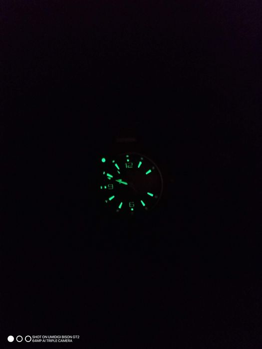 Чоловічий годинник