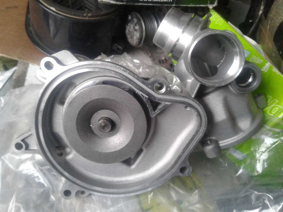 Nowa Pompa Wody Cieczy BMW 750 750i 850 850i 760i 6000 PA1238 V12 5,4