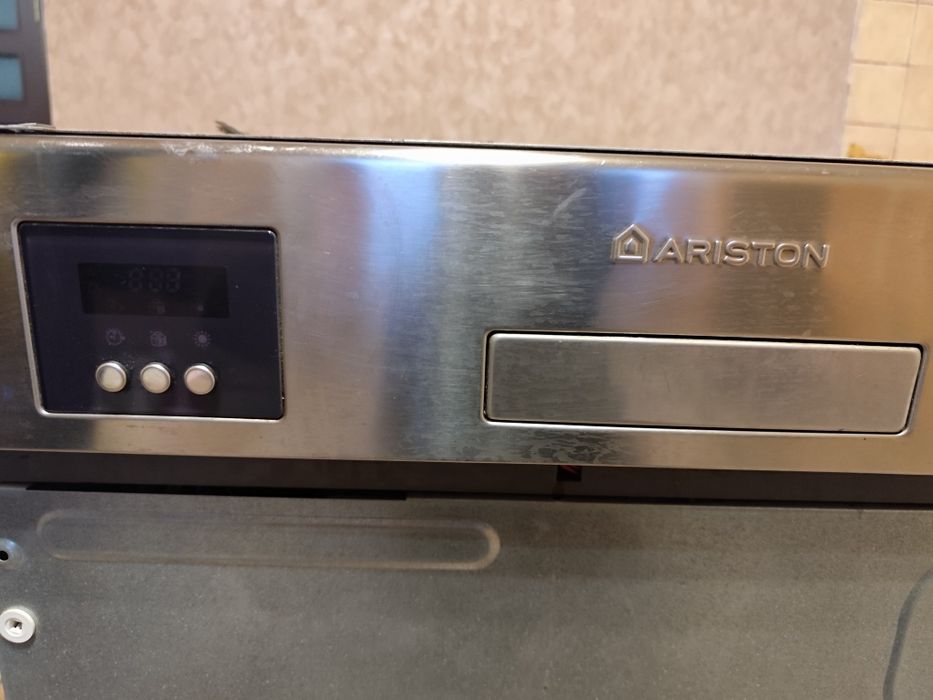 Посудомийка Ariston