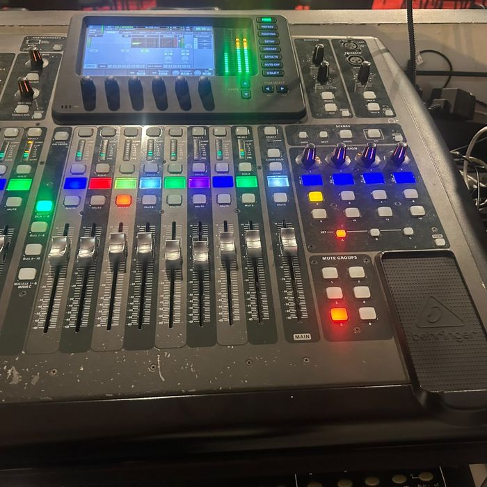 Behringer X32 Usada