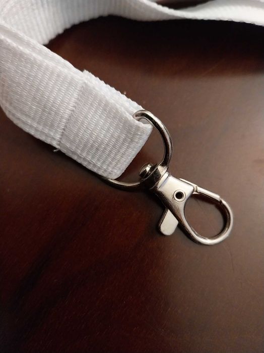 Cordão de pescoço branco (lanyard), Ballet Rosa