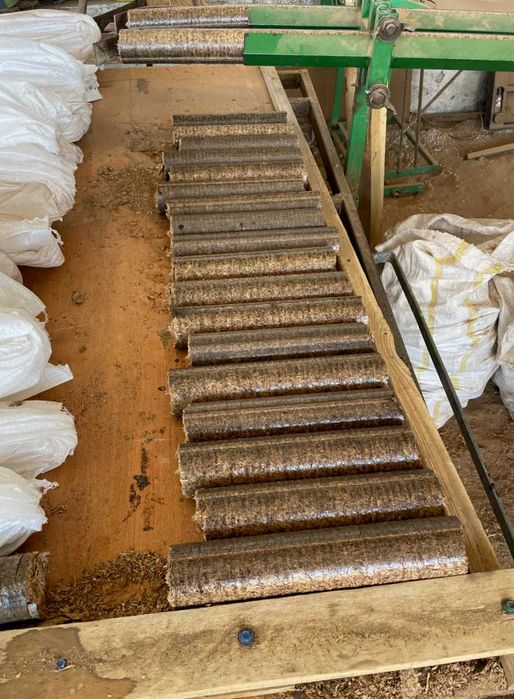 Вугілля брикети пелети тепло перевірене часом