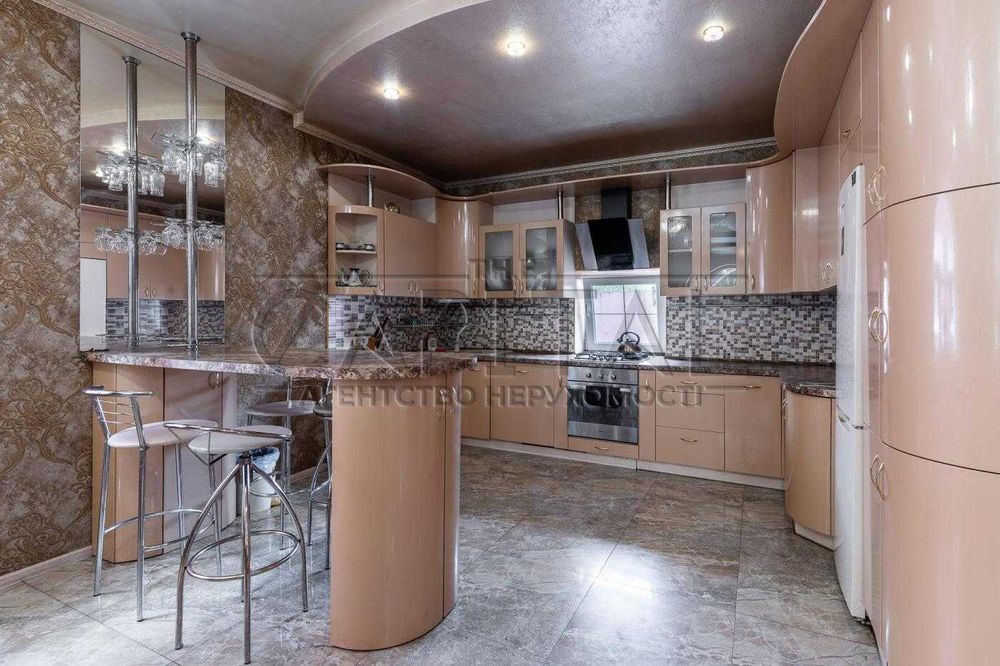 Оренда будинку з басейном, Софіївська Борщагівка