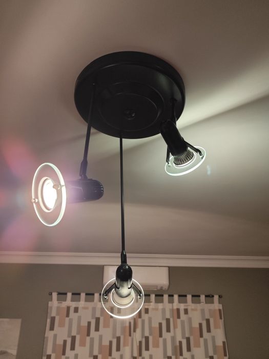 Candeeiro de teto moderno