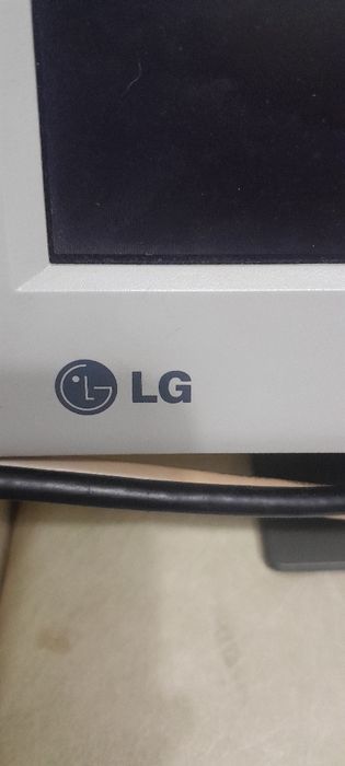 Monitor LG flatron