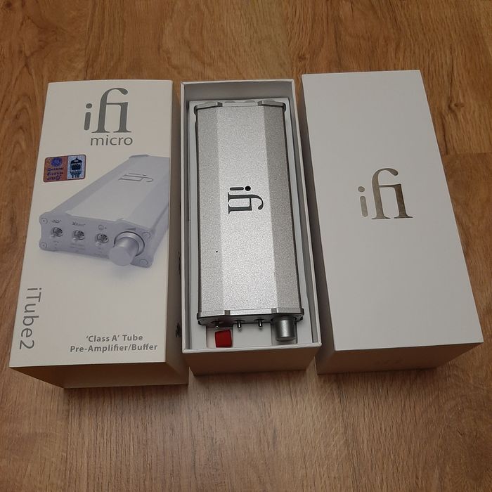 IFI Audio pre amplificador valvulado