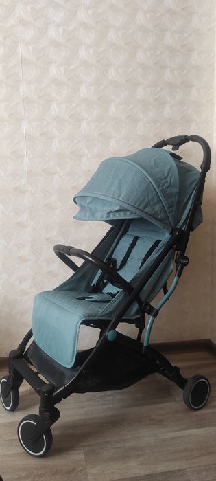 Прогулочная коляска chicco trolley me