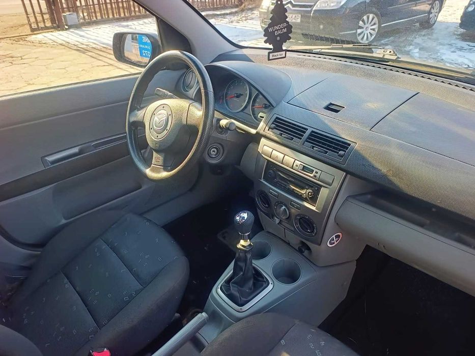 Mazda 2 2005 1.25 ben 100 % sprawna bez rdzy klima niski przebieg