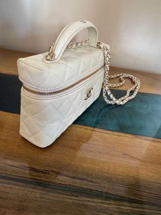 Kuferek z pikowanej skóry Chanel