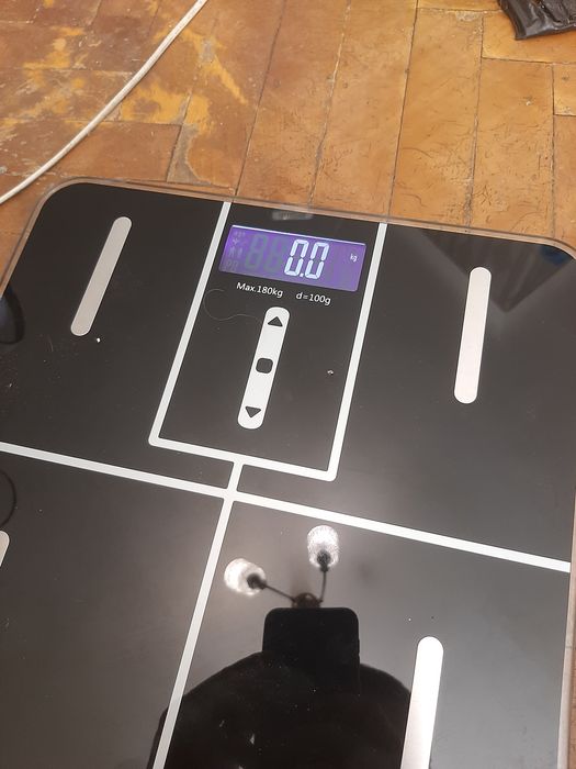 Весы напольные новые