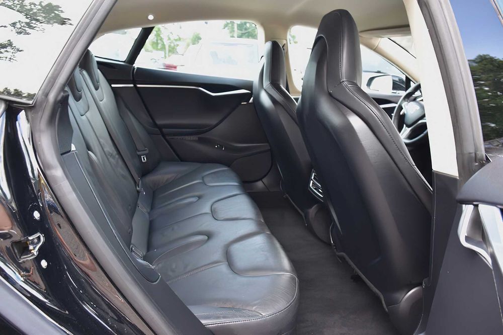 Tesla Model S 85      2013