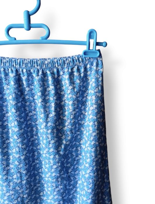 Prosta długa spódnica w drobne kwiaty Pull&Bear r.S