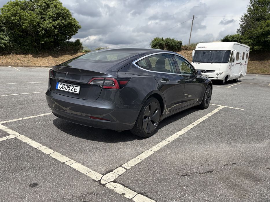 Tesla Model 3 SR+ 325cv