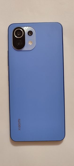 Телефон Xiaomi Mi 11 lite