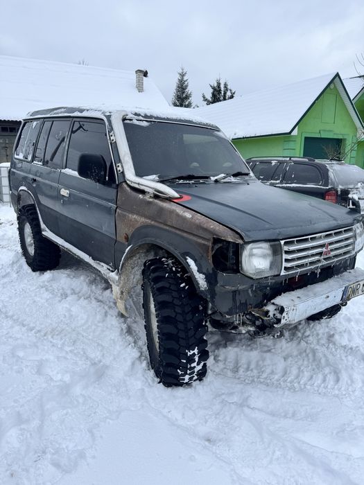 Mitsubishi pajero 2