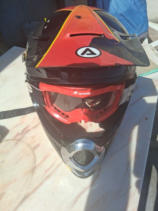 Capacete todo terreno acerbis e oculos