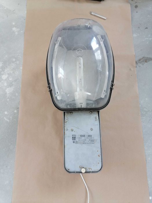 Lampa oprawa uliczna drogowa sodowa lub LED 250w e40 elgo strada ous