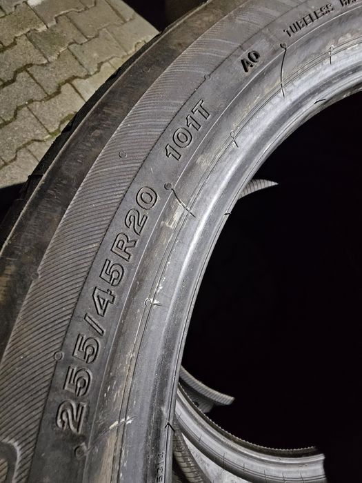 255/45/20 + 235/50/20 (2423) Bridgestone  Lato