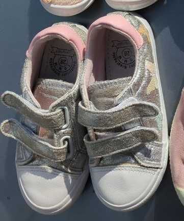 кеди на дівчинку