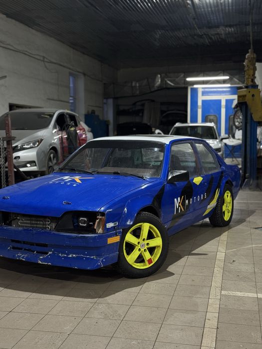 Дрифт корч Opel Record 3.0
