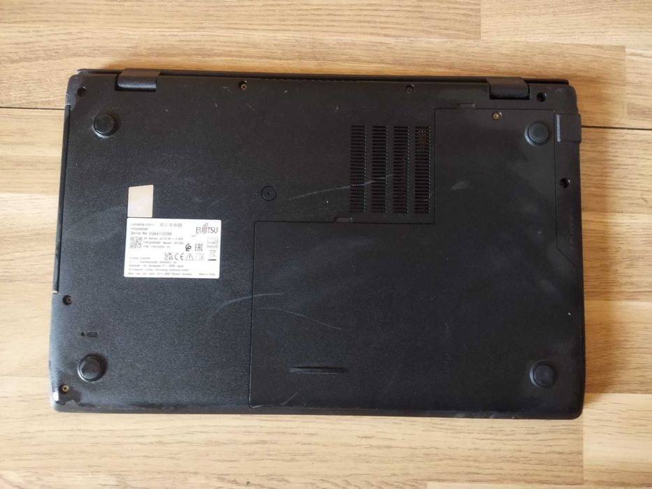 Portátil Fujitsu LifeBook A3511 da 11 Geraçao