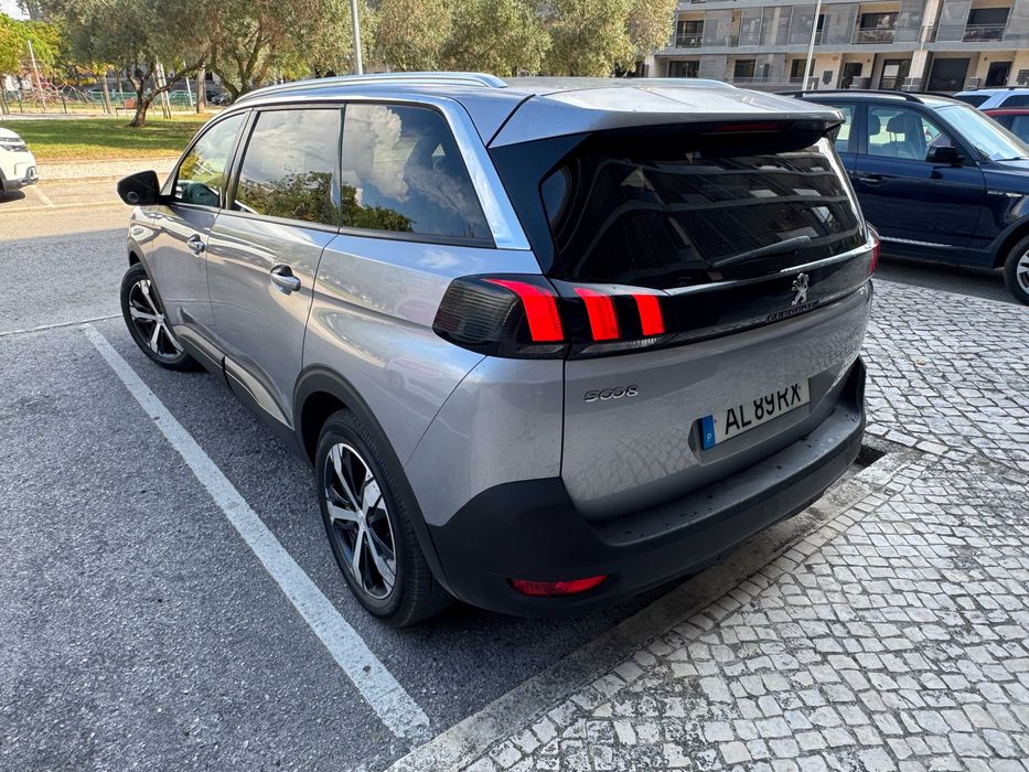 Peugeot 5008 1.6 HDi 120Cv  7 lugares foto 4