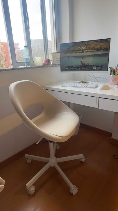 VENDO MOBILIÁRIO - secretária, cadeira de escritório e colchão