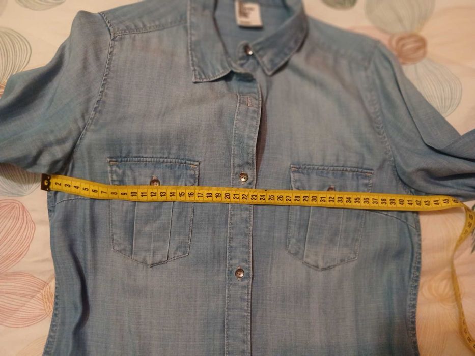 Віддам джинсову блузу H&M в доброму стані