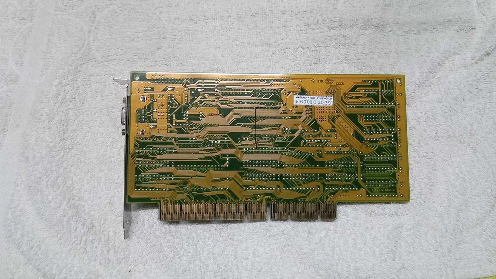 Placa de Vídeo Tseng ET4000AX - Opti Bus64297524546433121