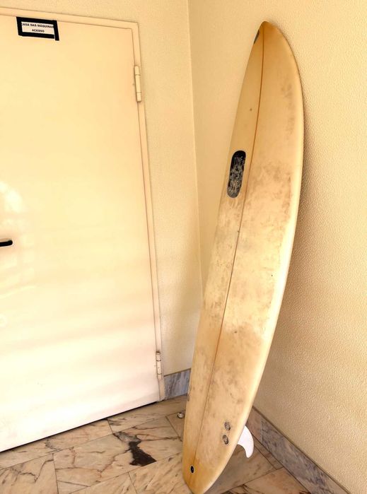 Prancha de Surf 6’4” – Usada, Pronta a Surfar