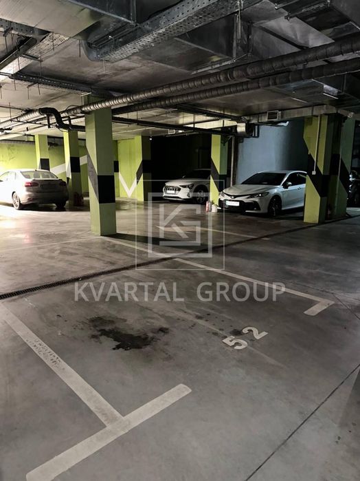 Продаж паркомісця в підземному паркінгу ЖК Версаль