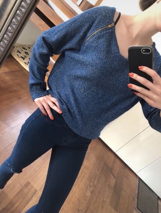 Sweterek z blyszczaca nitką