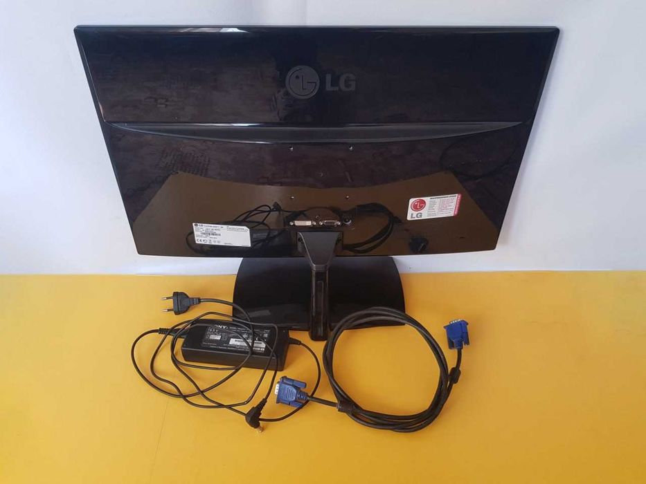 Монитор 23" LG Flatron E2351T