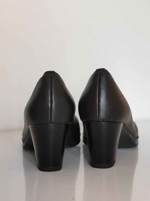 Czółenka Ara półbuty czarne skórzane 36 (model 12- 13436 -05)